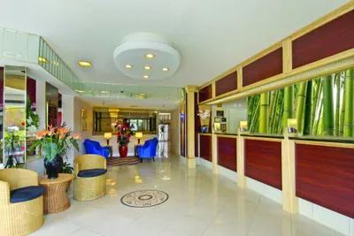 Photo 4 - Tiki Resort