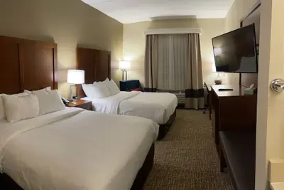Photo 5 - Wingate by Wyndham Pittsburgh/West Mifflin