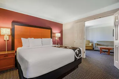 Photo 5 - La Quinta Inn & Suites by Wyndham Myrtle Beach Broadway Area