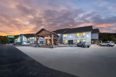 Photo 2 - EverSpring Inn & Suites