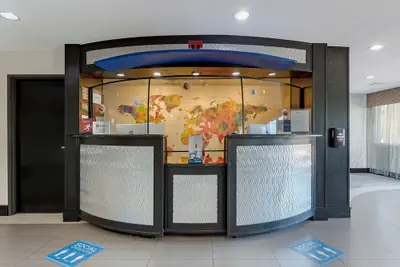 Photo 4 - Best Western Plus Arlington North Hotel & Suites