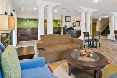 Photo 3 - Best Western San Marcos