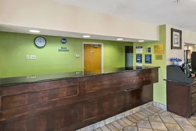 Photo 4 - Best Western San Marcos