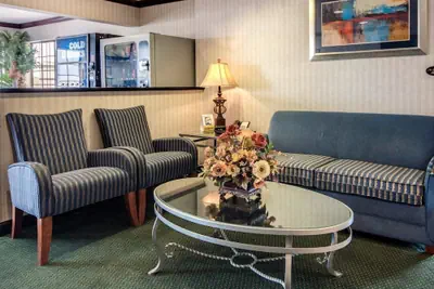 Photo 4 - Econo Lodge Inn & Suites El Paso West