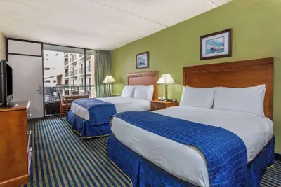 Photo 4 - Days Inn by Wyndham Virginia Beach At The Beach
