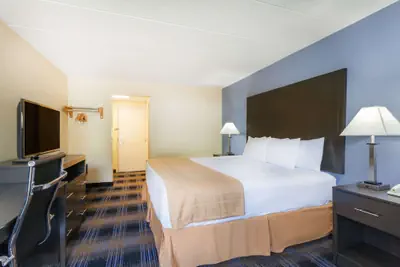 Photo 5 - Days Inn by Wyndham Wilkes Barre