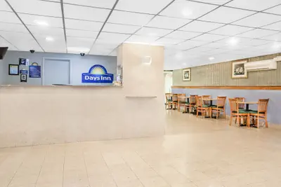 Photo 3 - Days Inn by Wyndham Wilkes Barre