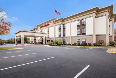 Photo 2 - Hampton Inn Akron-Fairlawn