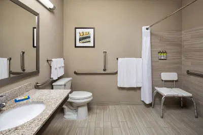 Photo 4 - Holiday Inn Express Hotel & Suites Minneapolis-Minnetonka by IHG