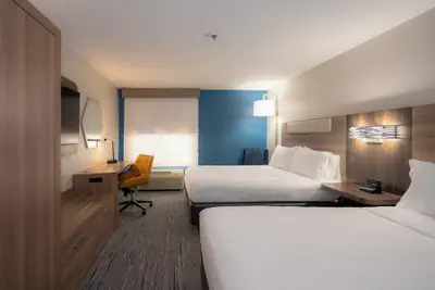 Photo 4 - Holiday Inn Express Hotel & Suites Minneapolis-Minnetonka by IHG