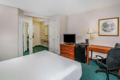 Photo 5 - La Quinta Inn & Suites by Wyndham Nashville Franklin