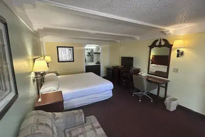Photo 5 - Knights Inn Somerset