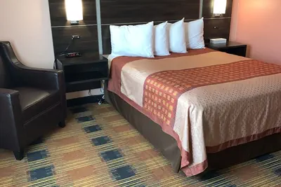 Photo 2 - Regency Inn & Suites