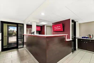 Photo 4 - Red Roof Inn & Suites Duncan