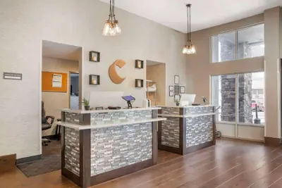 Photo 5 - Comfort Suites Nashville Airport - BNA