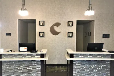 Photo 4 - Comfort Suites Nashville Airport - BNA