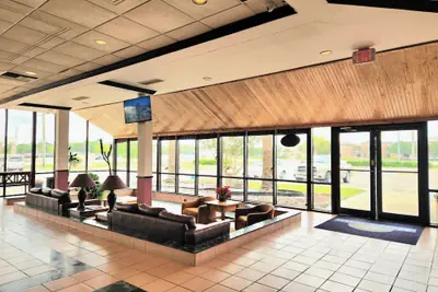 Photo 5 - Days Inn by Wyndham Bay City
