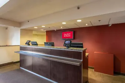 Photo 4 - Red Roof Inn PLUS+ El Paso East