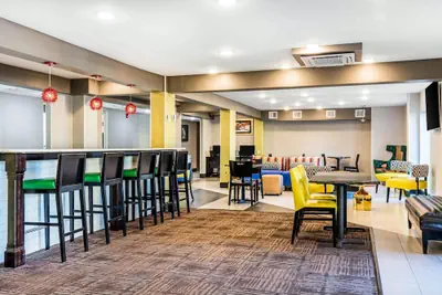 Photo 3 - Comfort Inn Memphis Airport West