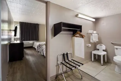 Photo 4 - Red Roof Inn New Stanton