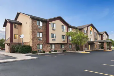 Photo 2 - Super 8 by Wyndham Peoria