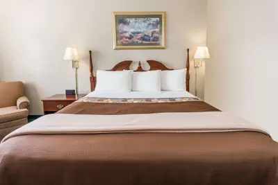 Photo 5 - Knights Inn Peru