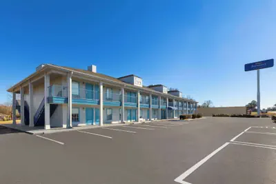 Photo 2 - Baymont by Wyndham Selma