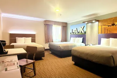 Photo 5 - Quality Inn & Suites Los Angeles Airport - Stadium District