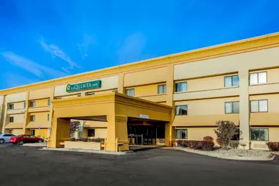 Photo 2 - La Quinta Inn by Wyndham Detroit Southgate