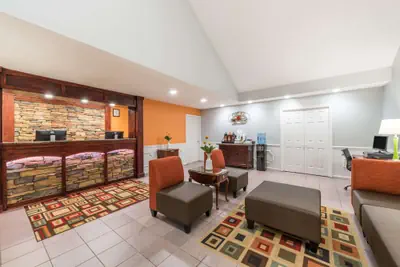 Photo 3 - Super 8 by Wyndham Alexander City