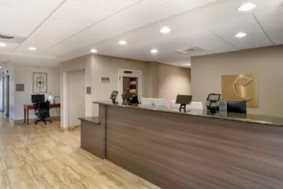 Photo 3 - Comfort Suites near Birkdale Village- Huntersville