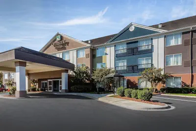 Photo 2 - Quality Suites Pineville - Charlotte