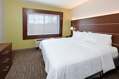 Photo 4 - Holiday Inn Express & Suites Rancho Mirage - Palm Spgs Area by IHG
