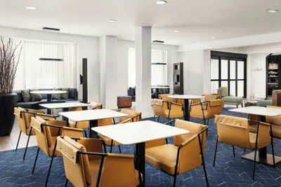 Photo 4 - Courtyard by Marriott Concord