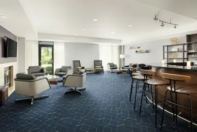 Photo 2 - Courtyard by Marriott Concord