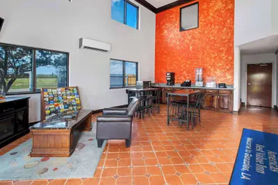 Photo 3 - Americas Best Value Inn Gonzales