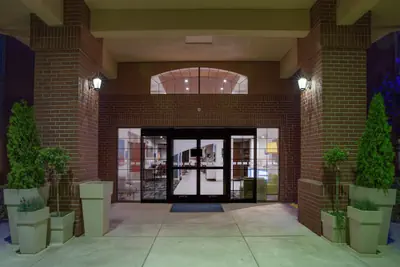 Photo 2 - Holiday Inn Express & Suites Davis - University Area by IHG