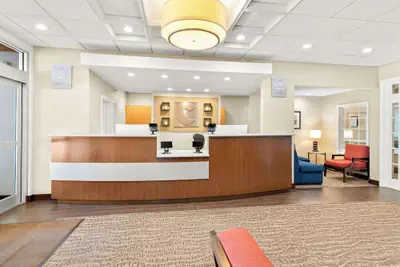 Photo 4 - Comfort Inn & Suites North Conway