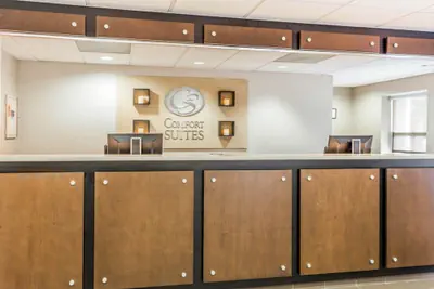 Photo 4 - Comfort Suites at Isle Of Palms Connector