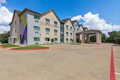 Photo 2 - Spark by Hilton Round Rock