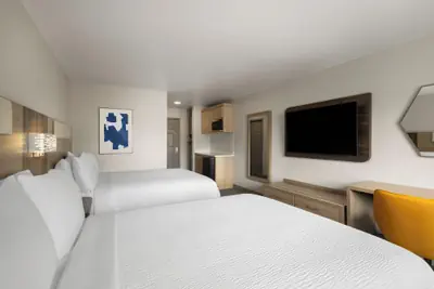 Photo 2 - Holiday Inn Express & Suites Paso Robles by IHG