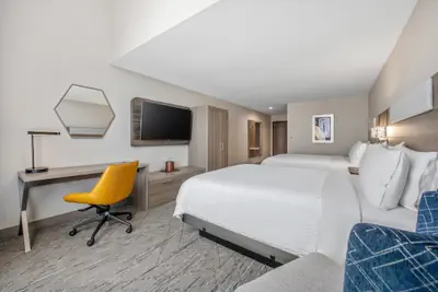 Photo 5 - Holiday Inn Express Hotel & Suites San Diego-Sorrento Valley by IHG