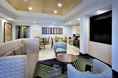 Photo 2 - Holiday Inn Express Durham by IHG