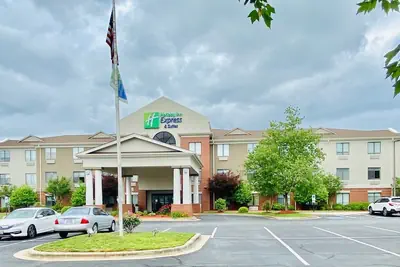 Photo 2 - HOLIDAY INN EXPRESS & SUITES REIDSVILLE by IHG