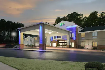 Photo 2 - Holiday Inn Express Hotel & Suites Camden by IHG