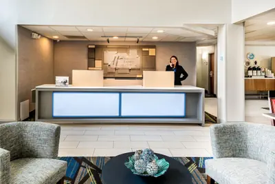 Photo 3 - Holiday Inn Express & Suites Charlotte Arpt-Belmont by IHG