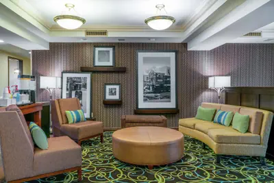 Photo 4 - Hampton Inn & Suites Valley Forge/Oaks