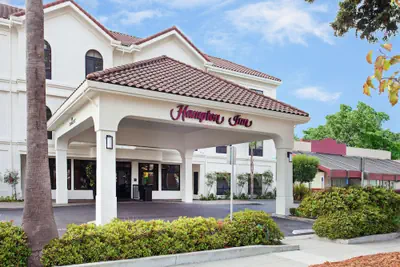 Photo 2 - Hampton Inn Santa Cruz
