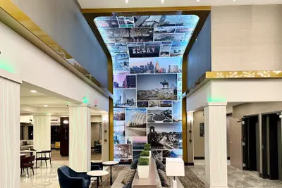 Photo 4 - Holiday Inn Kansas City Downtown by IHG