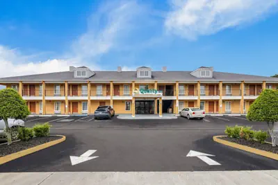 Photo 2 - Quality Inn Decatur River City